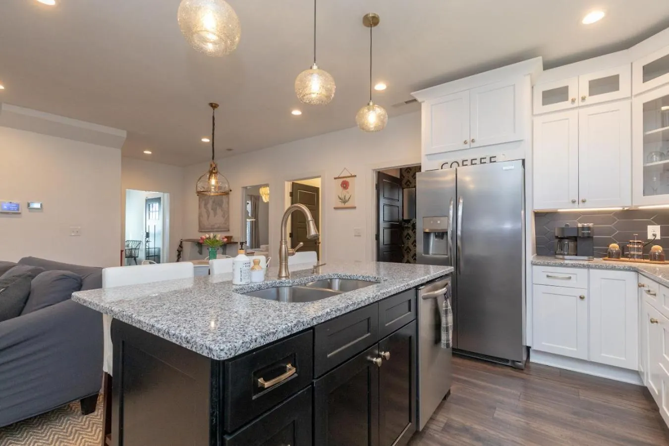 Broadway Breeze Escape Modern Nashville Comfort